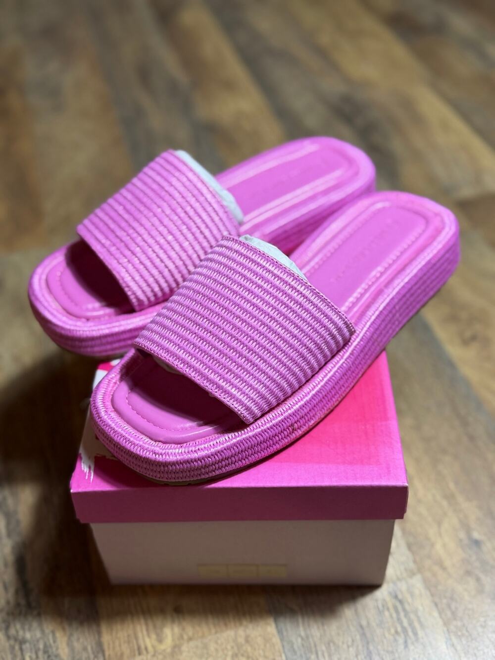 Wild Diva Pink Raffia Platform Slide Sandals Size 8.5